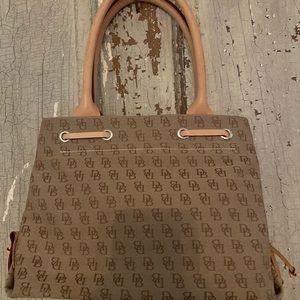 Dooney & Bourke Purse